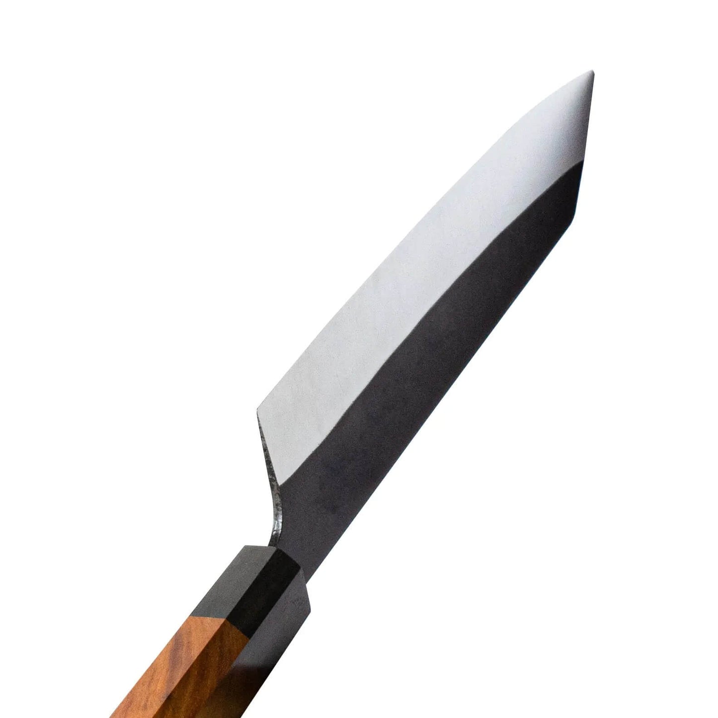 Das Kiritsuke Messer in einer eleganten, hochwertigen Verpackung präsentiert. Das Kiritsuke Messer wird in einer stilvollen Verpackung geliefert – perfekt als Geschenk oder für deine Küche.
